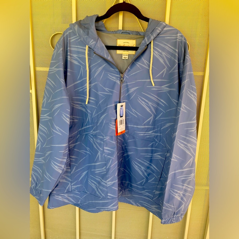 NWT Women’s waterproof Coat